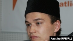 Тәбриз Яруллин Казандагы Азатлык студиясендә, 2011 ел