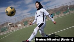 تصویر آرشیف: یکی از دختران ورزشکار افغان