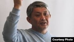 Эрнест Карыбеков, Борбор Азиядагы суу пайдалануу жана суу-энергетикалык ресурстары маселелерин изилдөө институтунун жетекчиси