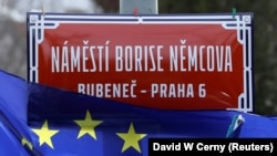 Praga - inaugurarea Pieței Boris Nemțov, din fața ambasadei Rusiei, pe 27 februarie 2020. Între timp, ambasada și-a schimbat adresa oficială.
