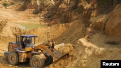 Iskopavanje rudnika rijetkih zemnih minerala u okrugu Nančeng, Kina (fotoarhiv)