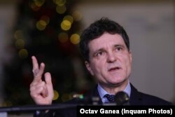 Nicușor Dan își anunță intrarea în cursa prezidențială.