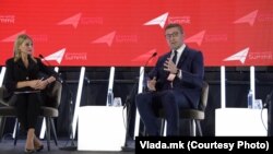 Извршната директорка на самитот „Македонија 2025“, Никица Мојсоска-Блажески и премиерот Христијан Мицкоски, 12 мај 2025, Скопје 