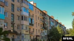 Иллюстративное фото. Многоэтажка на Донбассе