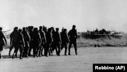 سربازان روسی پس از انقلاب ثور به افغانستان لشکر کشی کردند