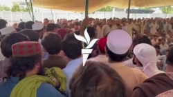 په بنو کې پولیسو د پوځي چاوڼۍ مخې ته پرلت وهلی دی