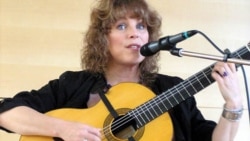 "Шла Россия темным лесом": Час Нателлы Болтянской.