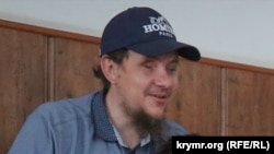 У Сізікова – повна сліпота, яка входить до списку захворювань, що перешкоджають перебуванню в ув'язненні