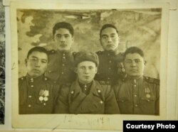 Садыр Мамбеткожоев (солдон биринчи).