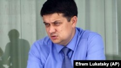 Голова партії «Слуга народу» Дмитро Разумков під час інтерв’ю для The Associated Press. Київ, 12 липня 2019 року