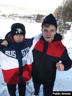 Данило Трубєєв (праворуч)