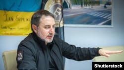 Кримінальну справу проти Іслямова російська ФСБ порушила в жовтні 2015 року та оголосила його у федеральний розшук