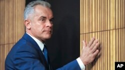Atât R. Moldova, cât și Federația Rusă au depus cereri de extrădare a oligarhului moldovean Vladimir Plahotniuc din Grecia.