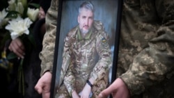 Volodimir Iezhov era designer de jocuri online, cunoscut fanilor StarCraft sub numele „Fresh”. S-a alăturat voluntarilor din prima linie a apărării Ucrainei imediat după invazia ordonată de Vladimir Putin. A murit în luptă. A fost înmormântat marți, 27 decembrie 2022, la Kiev.