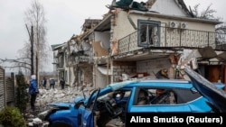 Delimični prekid vatre, opšti rat: Stvarnost u Ukrajini i Rusiji dok se vode pregovori