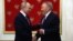 Президент России в последний по времени раз принимал бывшего президента Казахстана 29 мая 2025 года. На сайте администрации президента России выдали одно предложение: «Владимир Путин встретился в Кремле с Первым Президентом Казахстана Нурсултаном Назарбаевым»
