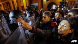 Președinta pro europeană a Georgiei, Salome Zurabișvili, a participat pe 28 noiembrie la un protest cauzat de intenția guvernului de la Tbilisi de a suspenda negocierile de aderare la Uniunea Europeană.