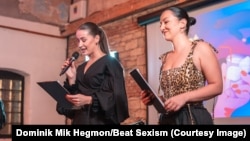 Blerta Sejdija i Veronika Šimkova tokom predstavljanja novoosnovane platforme Blurred, u Pragu 10. novembra