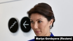 Казакстандын Экологиялык уюмдар ассоциациясынын президиумунун төрайымы жана экс-президент Нурсултан Назарбаевдин кичүү кызы Алия Назарбаева Нур-Султан шаарында өтүп жаткан Астана экономикалык форумуна катышууда, 16-май, 2019-жыл.