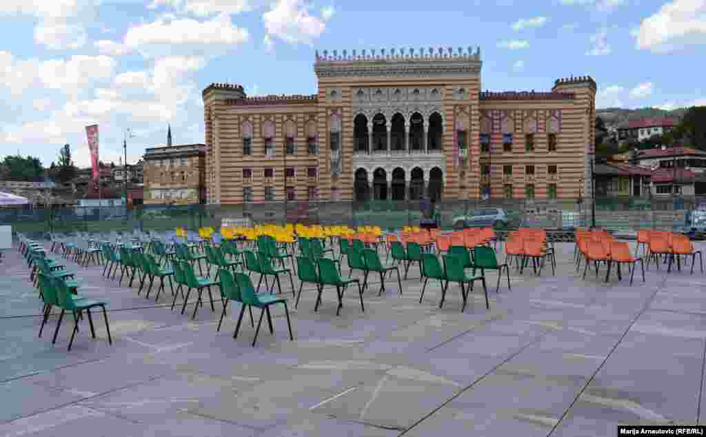 Sarajevska opština Stari Grad dobila je prvu zvaničnu festivalsku lokaciju i to na višenamjenskom trgu preko puta Vijećnice.