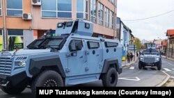 Na području Tuzlanskog kantona uhapšena četiri policajca.