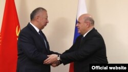 Кубатбек Боронов Орусиянын премьер-министри Михаил Мишустин менен жолугушуу учурунда. Минск. Беларус. 