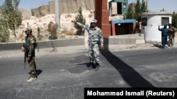 ارشیف، د میدان ښار یوه څنډه، عکس تئزیني بڼه لري