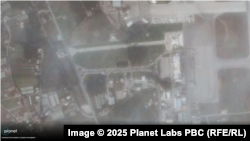 Na satelitskim snimcima od 8. marta vide se šatori, automobili i gomile ljudi koji pristižu u rusku bazu Hmeimim.