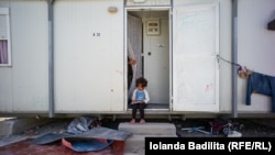 Un copil într-o tabără de refugiaţi în Germania 