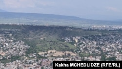 აუთვისებელი ტერიტორია, სადაც „სამთავრობო ქალაქის“ მშენებლობა განიხილება