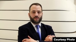 "Jedna od posledica ovakvog postupanja je jačanje nepoverenja u samim državama članicama EU", kaže za RSE Igor Novaković, iz nevladinog Centra za međunarodne i bezbednosne poslove (ISAC Fond).