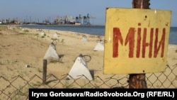 На місці події працюють фахівці «швидкої допомоги», вибухотехніки, слідчо-оперативна група (фото ілюстративне)