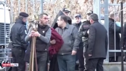 Եկեղեցի-իշխանություն հակասություն․ Արմավիրի թեմում պատարագը մատուցեց առաջնորդը