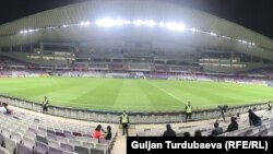 Бириккен Араб Эмираттарындагы Аль-Айн стадиону. 25,5 миң кишиге эсептелген.  