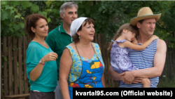 Таке рішення група ухвалила після критики українського дубляжу серіалу «Свати»