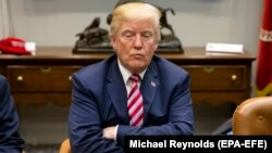 ترمپ: در مورد تجارت گفت و گو می‎کنیم.