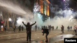 დემონსტრანტების დაშლა რუსთაველის გამზირზე, 8 მარტი