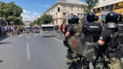 Demonstranti u Beogradu ne odustaju od blokada a ni policija da ih uklanja