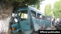 Жети-Өгүз районундагы жол кырсыгы. Андан 14 адам каза тапкан. 23-июль, 2013-жыл