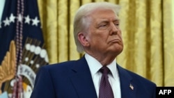 «Не впевнений, хто точно буде там від кожної країни, але це будуть високопоставлені люди з Росії, з України і зі Сполучених Штатів», – сказав Дональд Трамп