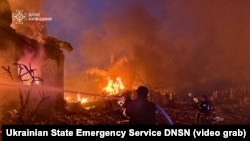 Incendii izbucnite în urma atacurilor aeriene rusești asupra capitalei ucrainene pe 25 mai