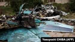 Ілюстраційне фото. Уламки російського винищувача-бомбардувальника Су-34 на околиці міста Лиману, звільненому раніше ЗСУ від армії РФ. Лиман, Донеччина, 5 жовтня 2022 року