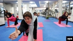 حکومت طالبان زفتن زنان را به ورزشگاه‌ها و محلات تفریحی ممنوع ساخته و در حال حاضر یگانه کلپ یوگا در کابل نیز تعطیل است