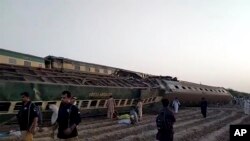 چارواکي وايي، اورګاډي د جون پر اوومه سهار وختي په ګوټکي کې ټکر شوي