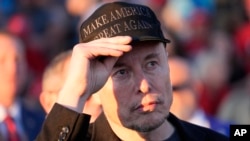 Elon Musk este considerat cel mai bogat om din lume. Afacerile lui ar urma să beneficieze de pe urma apropierii de Administrația Trump, consideră numeroși analiști.