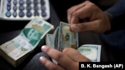 پاکستان په وروستي ځل په ۲۰۱۹ز کال کې له اې اېم اېف سره د پورونو موافقه وکړه - پخوانی انځور. 