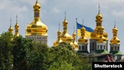 Вигляд на Києво-Печерську лавру