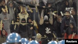 Detalj sa prekinute fudbalske utakmice Italija-Srbija u Đenovi igrane u kvalifikacijama za Evropsko prvenstvo 2012. Prekid su izazvali huligani iz Srbije - predvođeni Ivanom Bogdanovim