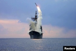 Tomahawk Land Attack Missile (TLAM) lansiran sa broda