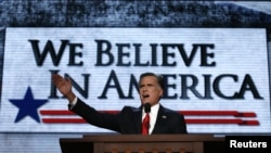 მიტ რომნი რესპუბლიკური პარტიის ყრილობაზე ქალაქ ტამპაში